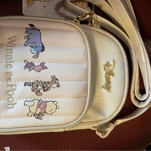 Disney Cream Winnie the Pooh Character Bag
